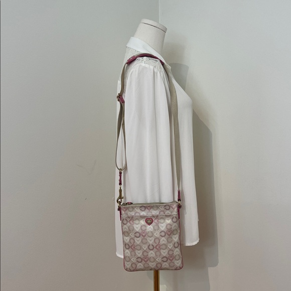 Coach Crossbody Heart Swingpack - Picture 10 of 17